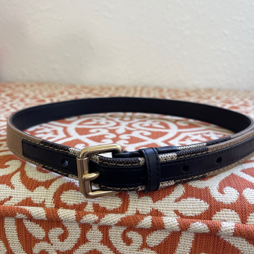 Burberry Belt size 24/60